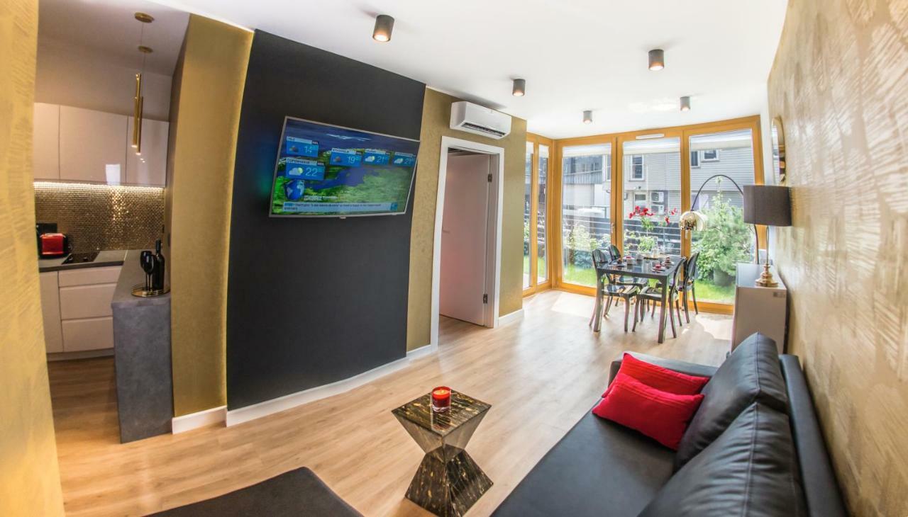 Galaxy Garden Apartment Cracow- Shopping Mall 1Min, Underground Parking, Family Friendly, City Center Krakkó Kültér fotó
