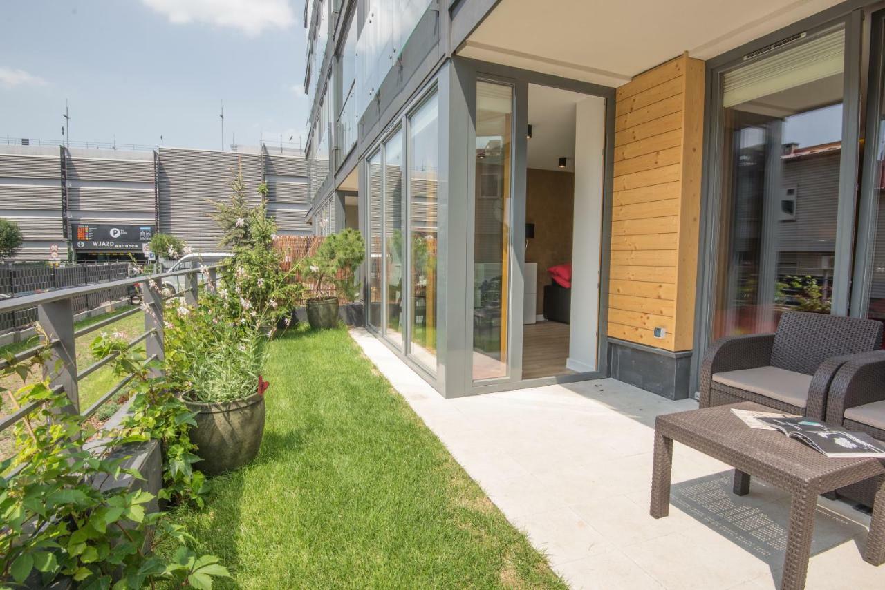 Galaxy Garden Apartment Cracow- Shopping Mall 1Min, Underground Parking, Family Friendly, City Center Krakkó Kültér fotó