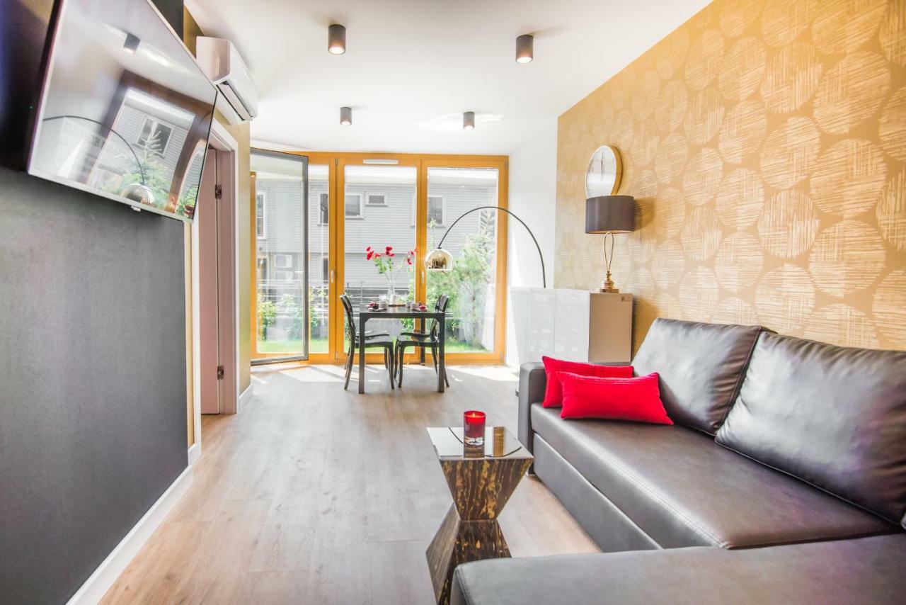 Galaxy Garden Apartment Cracow- Shopping Mall 1Min, Underground Parking, Family Friendly, City Center Krakkó Kültér fotó